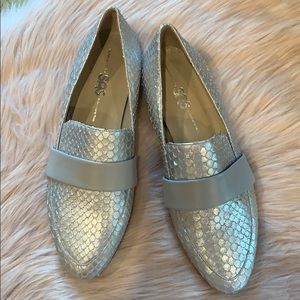 SAS Luxe Platino Loafers size 8